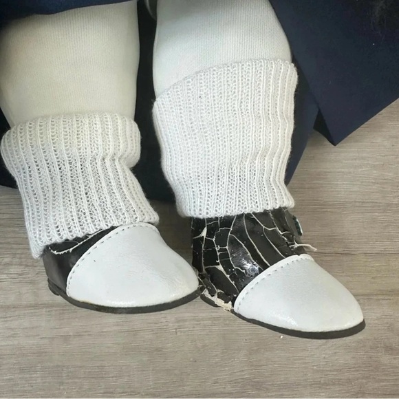 Ancor Open Mouth Choir Dolls
Porcelain Plays Music
Christmas Vintage Rare - Picture 7 of 9